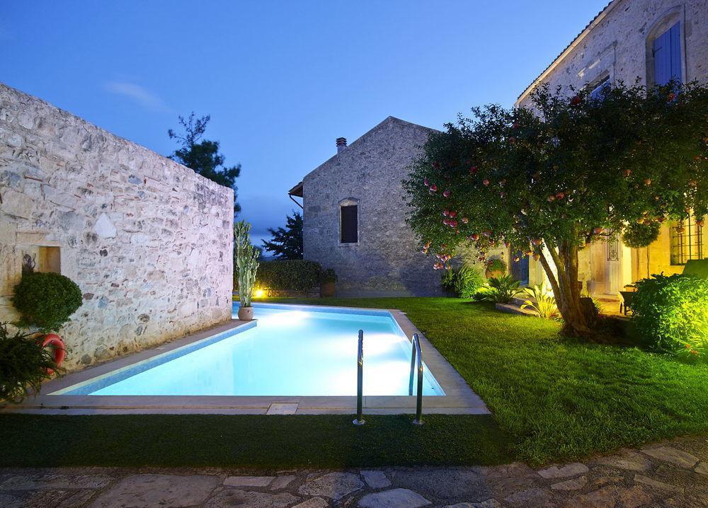 Vlakhianá Villa Kerasia מראה חיצוני תמונה